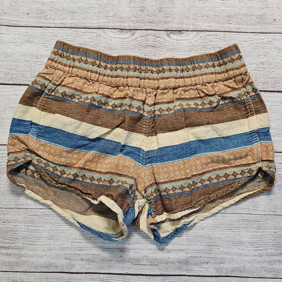 Kavu Pants - Kavu medium pull on short w/Aztec design. Brown, blue, cream